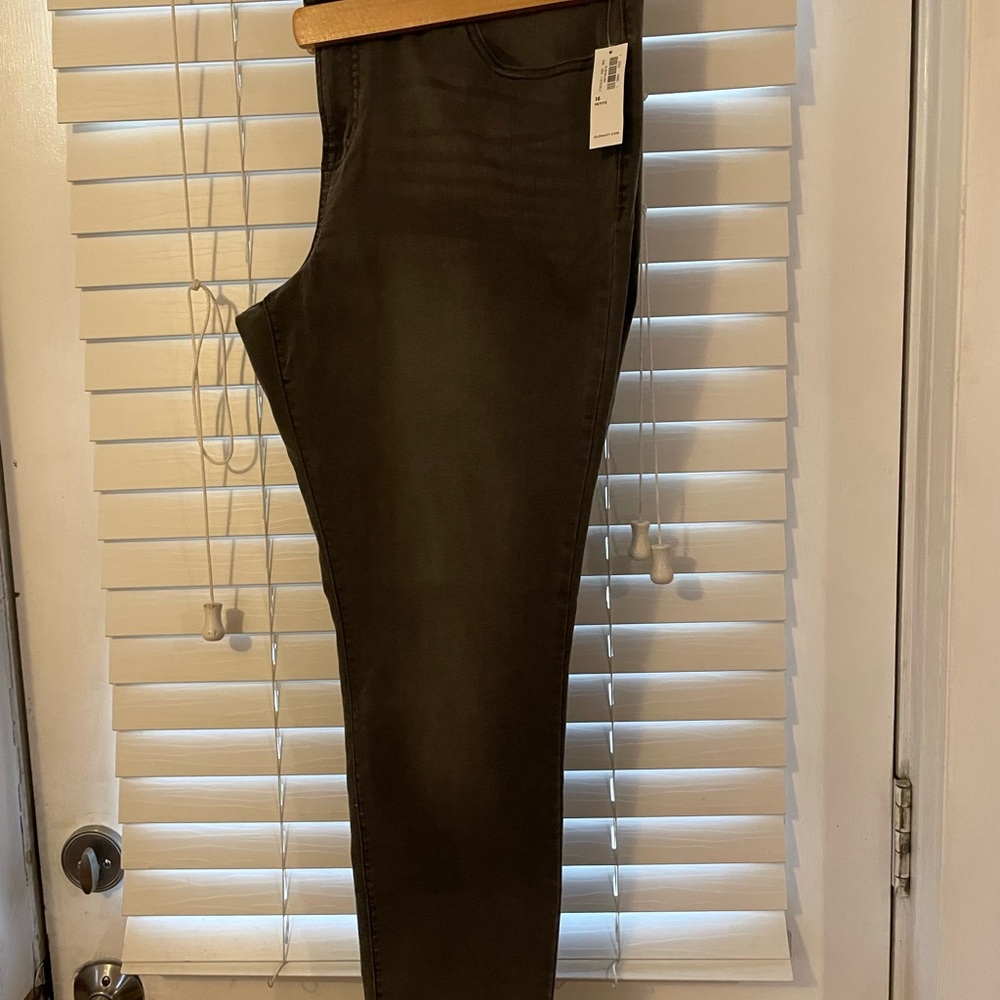 Women's Black Jeans